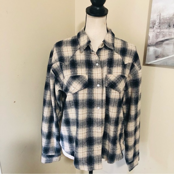 Lumiere Plaid Utility Shacket - Picture 1 of 8